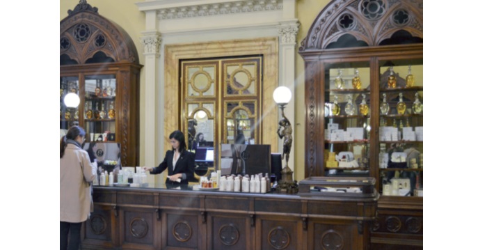Pharmacie des Médicis, une vieille dame qui se porte bien