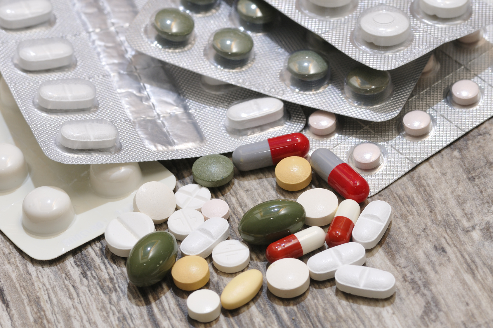 Acheter Chers, innovants... Zoom sur les médicaments d’exception Chers, innovants... Zoom sur les médicaments d’exception