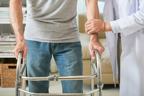 Maintien à domicile&nbsp;: valoriser l’image et le discours