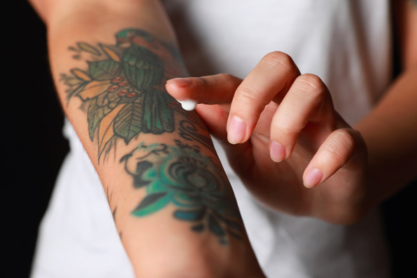 Tatouages et soins : conseils au comptoir